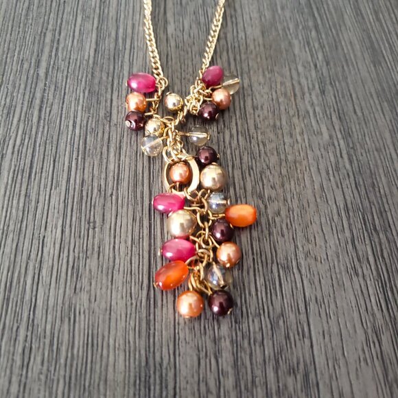 STATEMENT NECKLACE - Long gold chain with beaded base - Picture 7 of 7